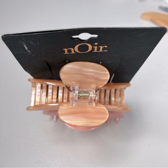 Noir Hair Claws Clip 2 pieces NWT - Picture 4 of 4